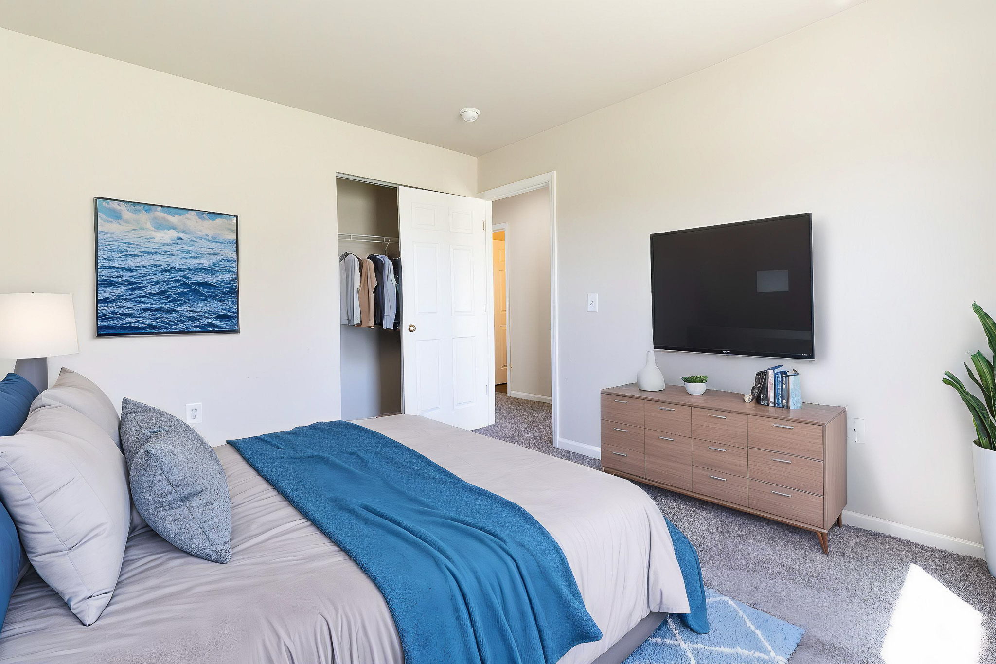 2T2A3325-HDR-Enhanced-NR - Bedroom - Standard - 0