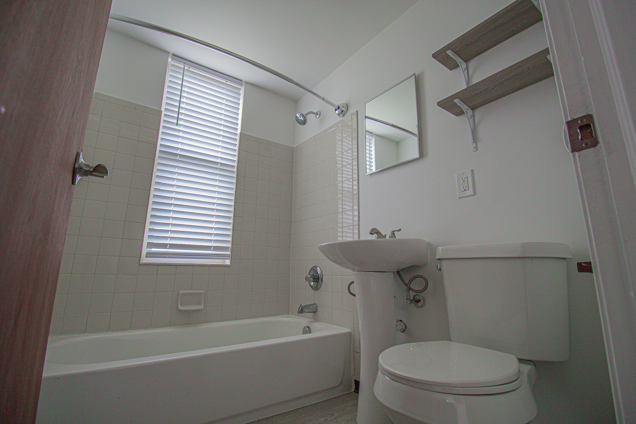 bathroom(2) view 1 unstaged - Copy