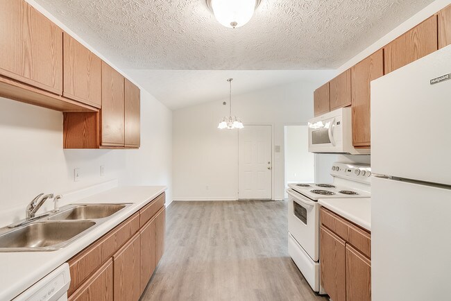 lexington-square-apartments-fennville-mi-building-photo